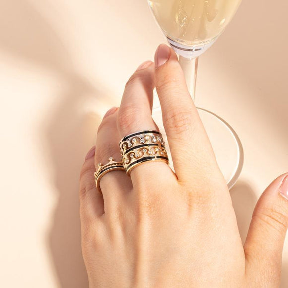 18ct White Gold Whitby Jet Diamond Tiara Patterned Band Ring. R1222.