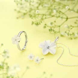 Sterling Silver White Agate Carnation Tuberose Necklace, P2854